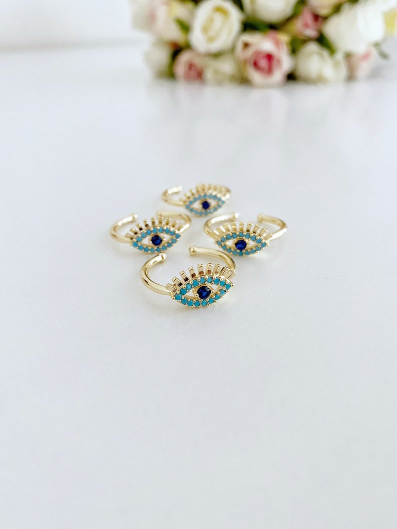 Eye with Lashes Ring